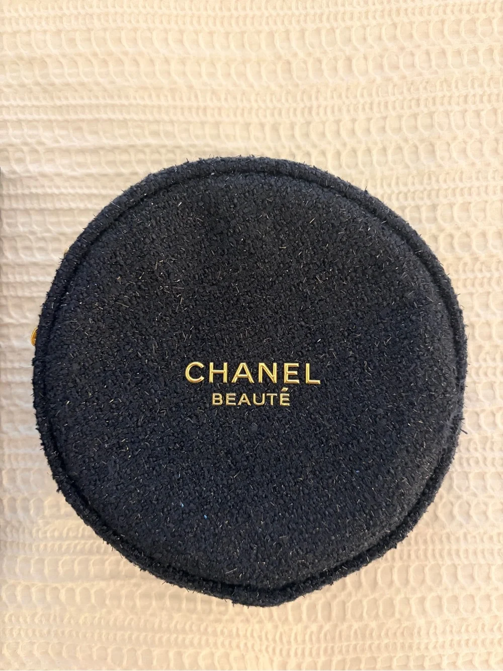 CHANEL Beauté Navy and Gold Round Cosmetic Pouch